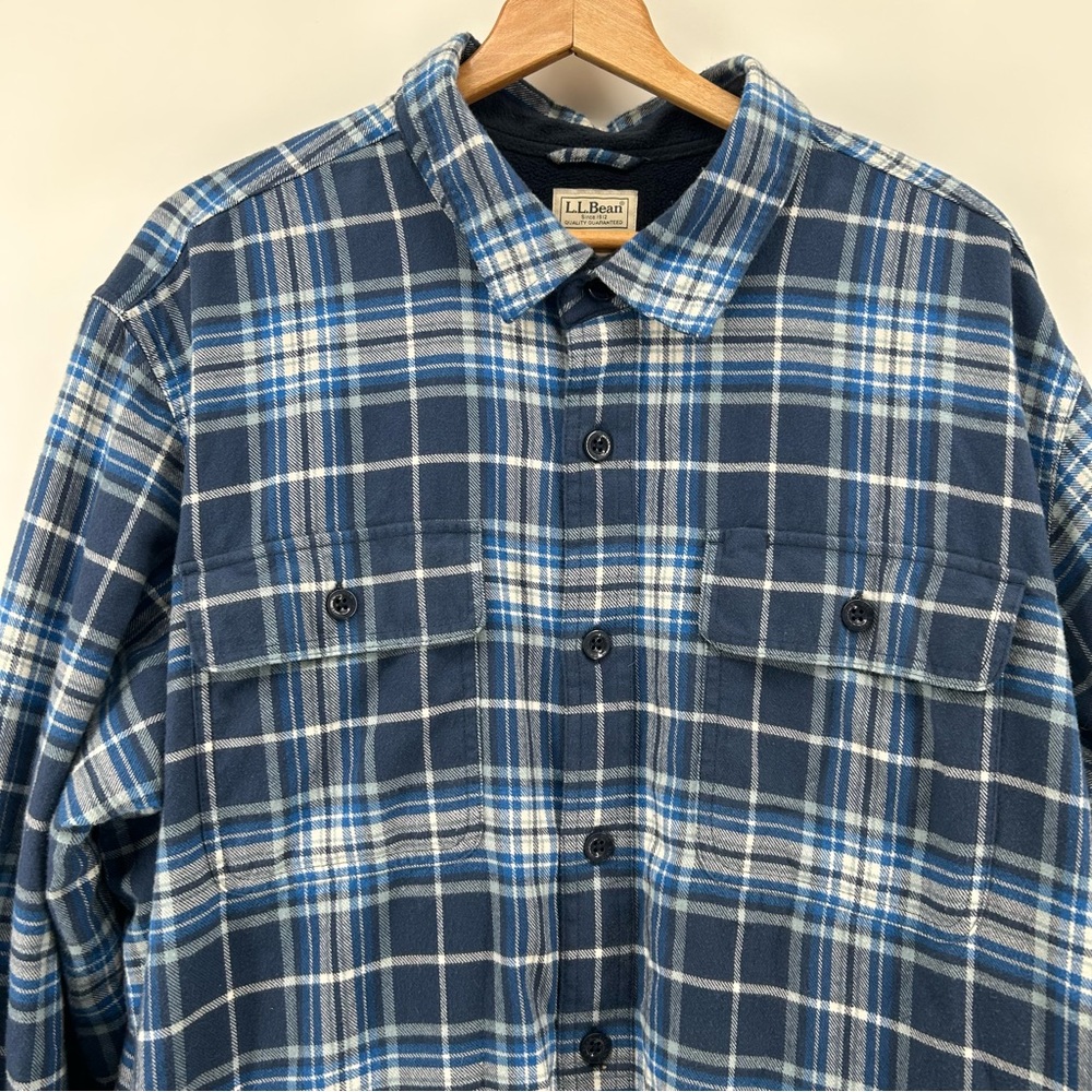 LL Bean Men's Traditional Fit Blue Plaid Fleece Lined Flannel Shacket 2XL Chore - Picture 2 of 10